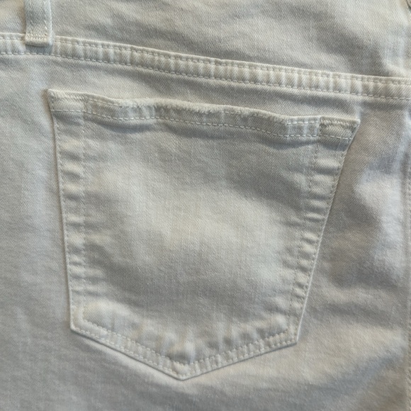Joe’s Jeans White denim Rolled Shorts size 30 - Picture 5 of 9